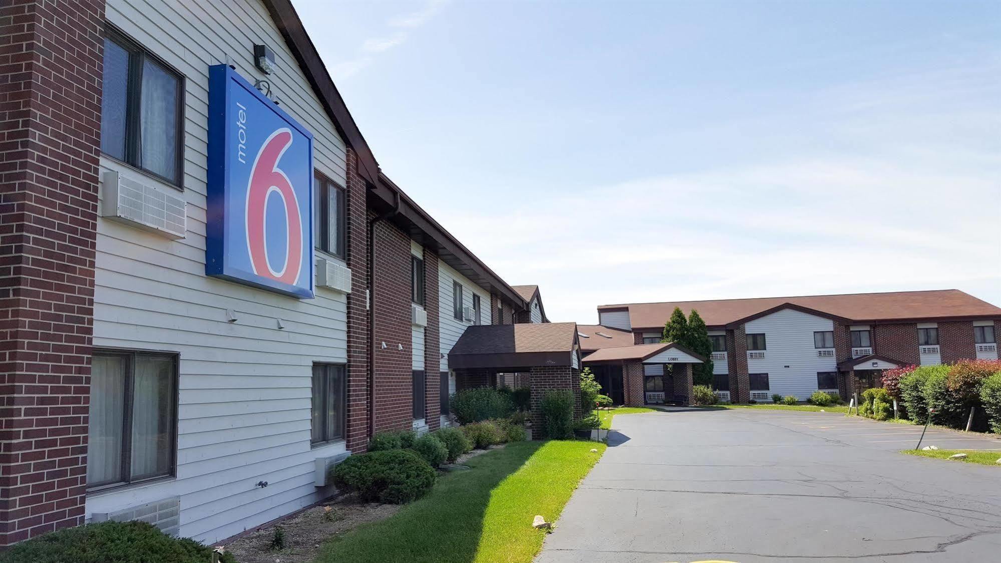 Motel 6-Saukville, Wi Eksteriør billede