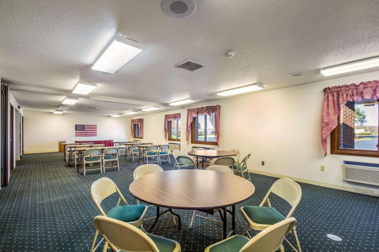 Motel 6-Saukville, Wi Eksteriør billede