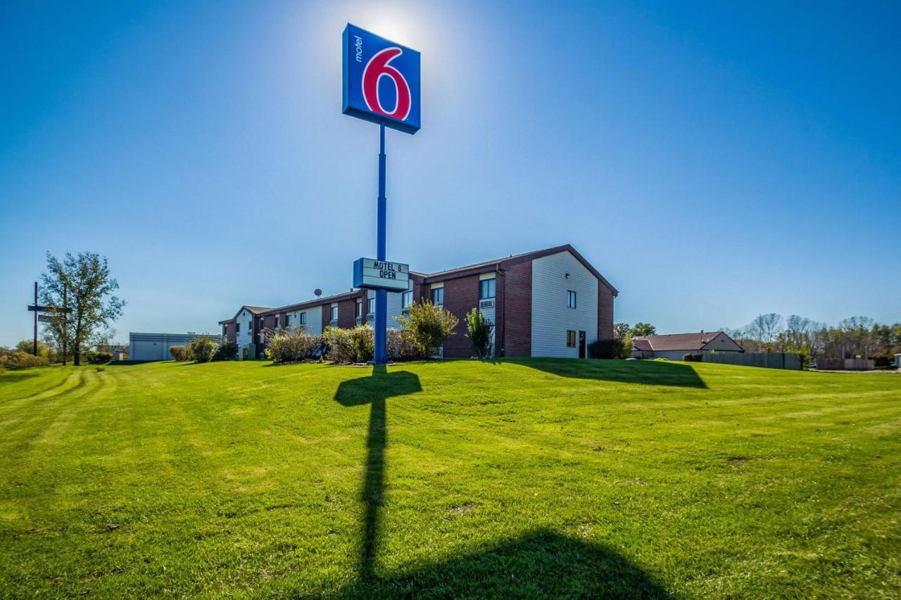 Motel 6-Saukville, Wi Eksteriør billede