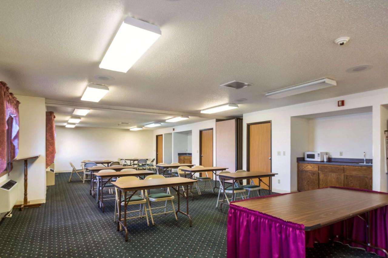 Motel 6-Saukville, Wi Eksteriør billede